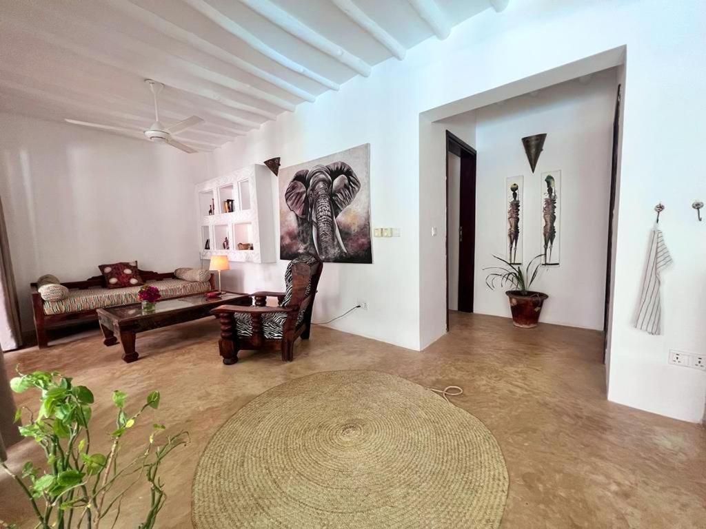 Moyo Apartment 普瓦尼梅查恩加尼 外观 照片